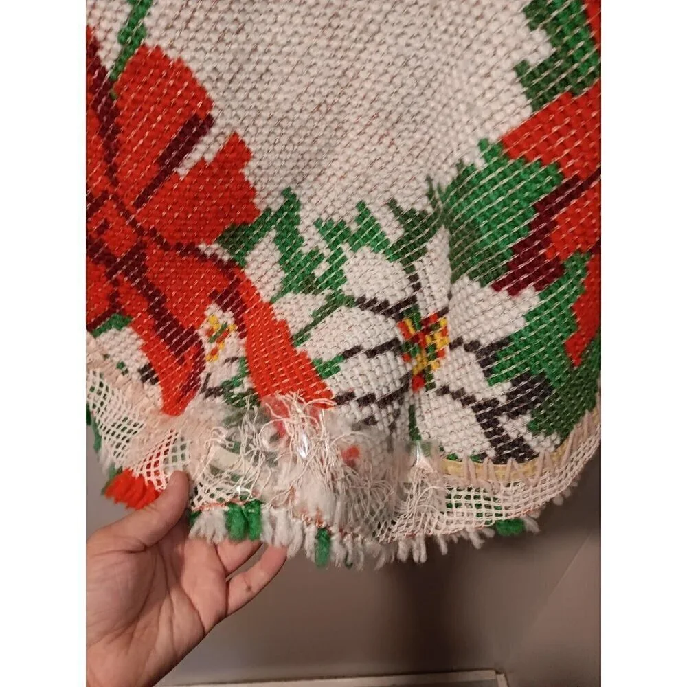 Vintage 70s Poinsetta Latch Hook Handmade Christmas Tree Skirt See Pics
